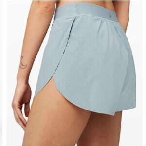 Lululemon Find Your Pace Shorts, size 4, Blue Cast